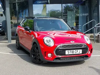 Used Mini Cooper Clubman 192 HP (141 kW) 2018 Red Estate