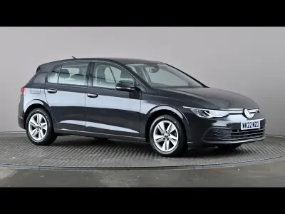 Begagnad VW Golf VIII Life 2022 Grå Halvkombi