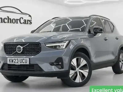 Used Volvo XC40 Plus 211 HP (155 kW) 2023 Grey SUV