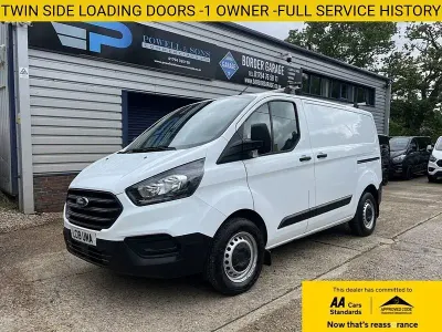 Used Ford Transit Custom 105 HP (77 kW) 2018 White Van