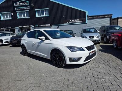 Begagnad Seat Leon FR 150 HK (110 kW) 2013 Vit Halvkombi