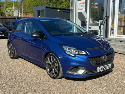 Second-hand Vauxhall Corsa 205 CP (150 kW) 2015 Albastru Hatchback