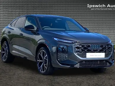 Usado Audi Q3 Comfort 267 HP (196 kW) 2026 Cinzento SUV