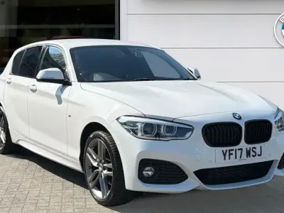 Begagnad BMW 120 M Sport 187 HK (137 kW) 2017 Vit Halvkombi