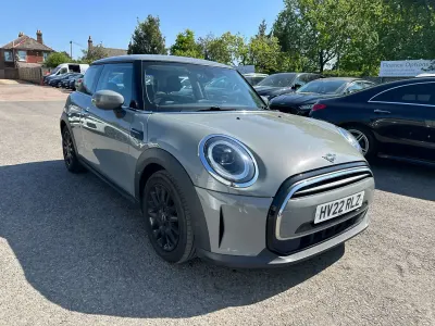 Usado Mini Cooper Classic 2022 Cinzento Citadino