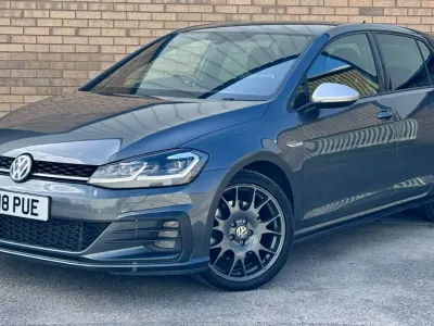 Begagnad VW Golf VII GTD 184 HK (135 kW) 2018 Grå Halvkombi