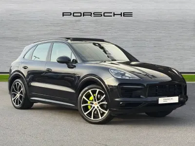 Usado Porsche Cayenne 2022 Preto SUV