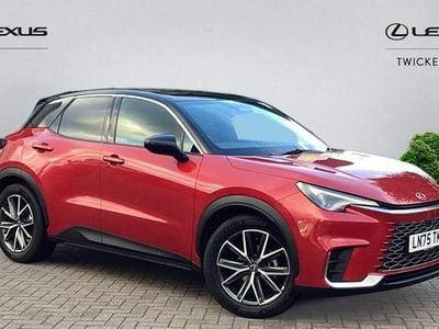 Used 2025 Lexus LBX SUV | £32,950 (A bit pricey)