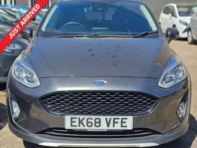 Begagnad Ford Fiesta Active 100 HK (73 kW) 2018 Grå Halvkombi