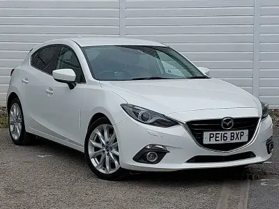 Used Mazda 3 Inclusive 120 HP (88 kW) 2016 White Hatchback
