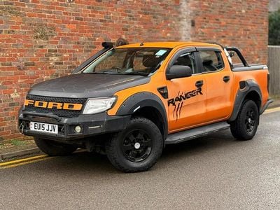Used Ford Ranger 200 HP (147 kW) 2015 Orange/black Pickup