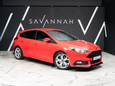 Second-hand Ford Focus ST 250 CP (183 kW) 2015 Roșu Hatchback
