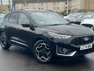 Begagnad Ford Kuga ST-Line X 2024 Svart SUV