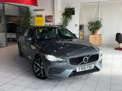 Used Volvo V60 Momentum 147 HP (108 kW) 2019 Grey Estate