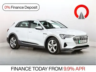 Usado Audi e-tron Comfort 230 kW (313 CV) 2021 Blanco SUV