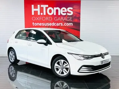 Used VW Golf VIII Life 110 HP (80 kW) 2023 White Hatchback