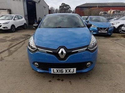 Used Renault Clio IV Dynamique 90 HP (66 kW) 2016 Blue Hatchback