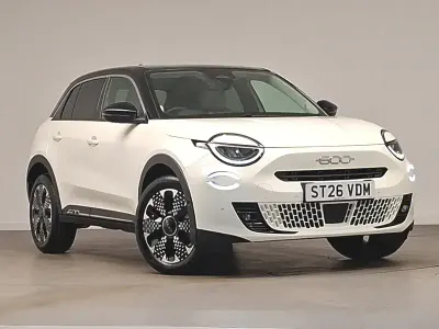 New Fiat 600 La Prima 100 HP (73 kW) 2026 Bicolour  ocean green with black roof SUV