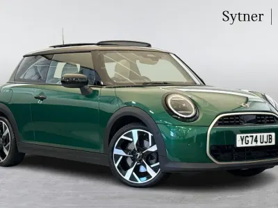 Used Mini Cooper Hatch 154 HP (113 kW) 2024 Green Hatchback