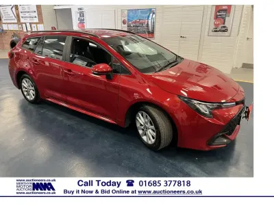 Usado Toyota Corolla 140 CV (102 kW) 2023 Rojo Familiar