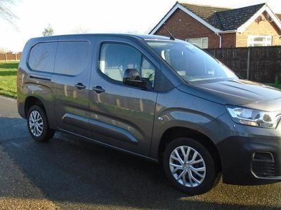 Grey Used 2023 Fiat Doblò MPV | £15,850