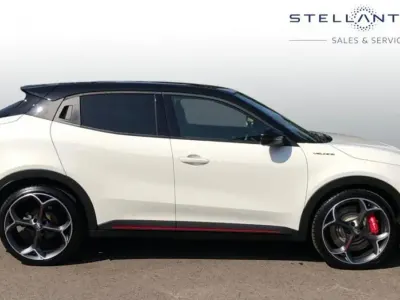 Used Alfa Romeo Junior Veloce 202 kW (276 HP) 2025 SUV