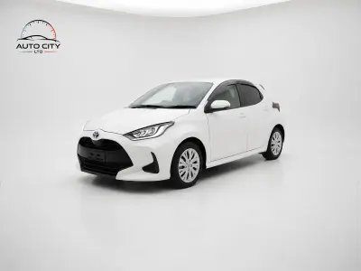 Used Toyota Yaris Hybrid 2020 White Hatchback