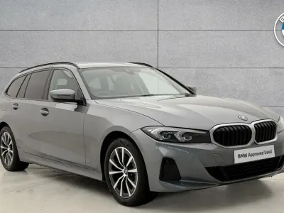 Usado BMW 330e Sport Line 288 CV (211 kW) 2024 Gris Familiar