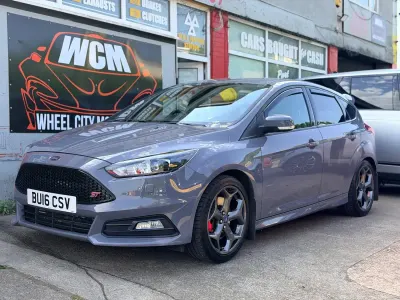 Used Ford Focus ST 250 HP (183 kW) 2016 Grey Hatchback