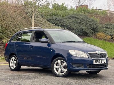 Used Skoda Fabia SE 105 HP (77 kW) 2011 Blue Estate