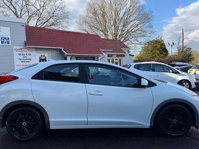 Used Honda Civic SE 2014 White Hatchback