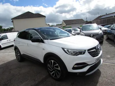 Used Vauxhall Grandland X Elite 130 HP (95 kW) 2018 White SUV