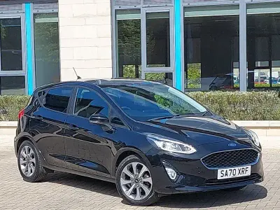 Usado Ford Fiesta Trend 95 CV (69 kW) 2020 Negro Utilitario