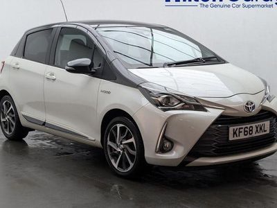 White/black Used 2019 Toyota Yaris Hybrid Hatchback | £11,150 (Good price)