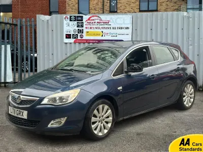 Used Vauxhall Astra Elite 115 HP (84 kW) 2011 Blue Hatchback