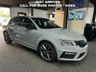 Gebraucht Skoda Octavia vRS 184 PS (135 kW) 2019 Grau Kleinwagen