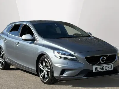Begagnad Volvo V40 R-Design Pro 152 HK (111 kW) 2018 Grå
