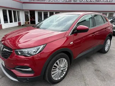 Usado Vauxhall Grandland X Business Edition 130 CV (95 kW) 2019 Rojo SUV