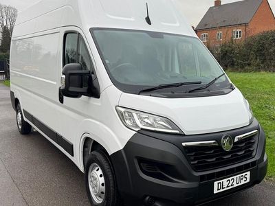 Used Vauxhall Movano 140 HP (102 kW) 2022 White MPV