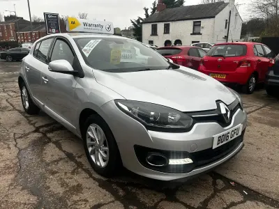Used Renault Mégane Dynamique 110 HP (80 kW) 2016 Silver Hatchback