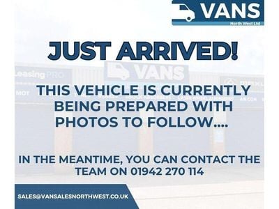 Begagnad VW Transporter Highline 2022 Röd Van