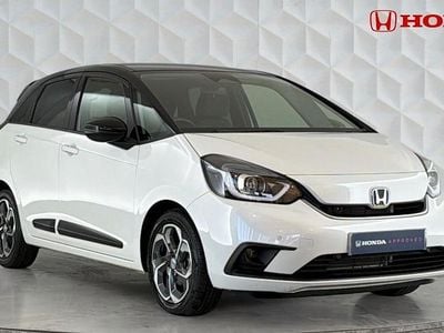 Second-hand Honda Jazz Hybrid 109 CP (80 kW) 2022 Alb Hatchback