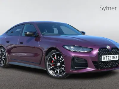 Usado BMW M440 M Sport 369 CV (271 kW) 2023 Púrpura Berlina