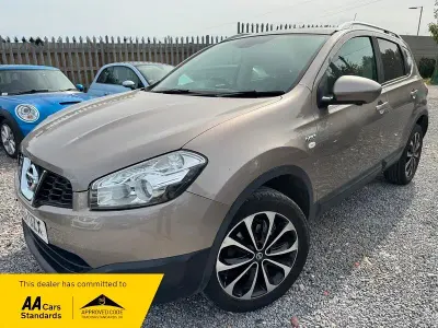 Begagnad Nissan Qashqai N-TEC 110 HK (80 kW) 2011 Guld SUV