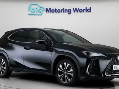 Usado Lexus UX 250h Sport Design Packet 184 CV (135 kW) 2024 SUV