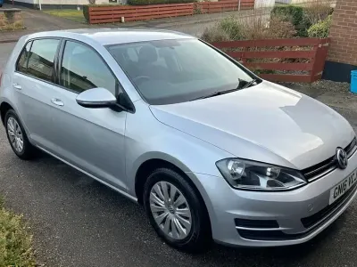 Begagnad VW Golf VII S 110 HK (80 kW) 2016 Silver Halvkombi