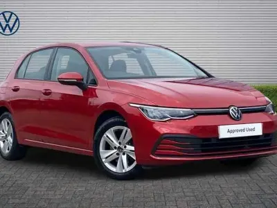 Used VW Golf VIII Life 150 HP (110 kW) 2024 Kings red Hatchback