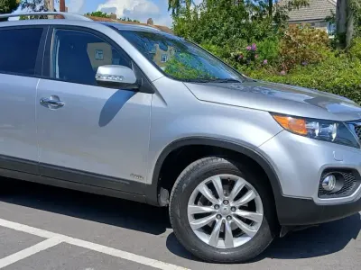 Used Kia Sorento 2012 Silver SUV