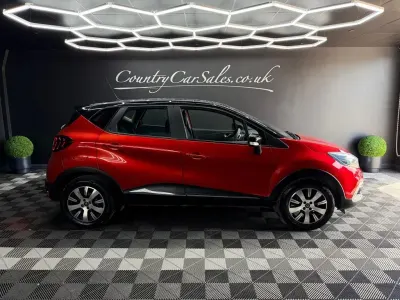 Usado Renault Captur Play 90 CV (66 kW) 2018 Rojo SUV