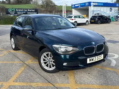 Begagnad BMW 116 Impressive 2013 Blå Halvkombi